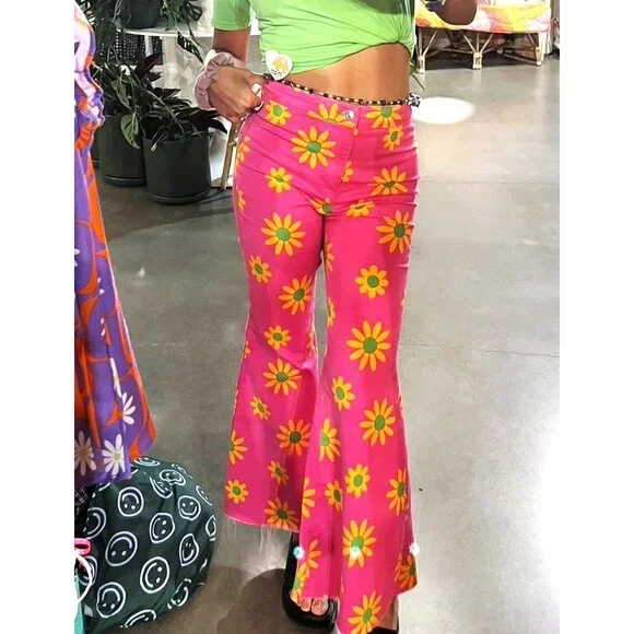 Free People Youthquake Pink Lipstick Combo Cropped Retro Flare Jeans Size 30 NWT - Picture 10 of 15